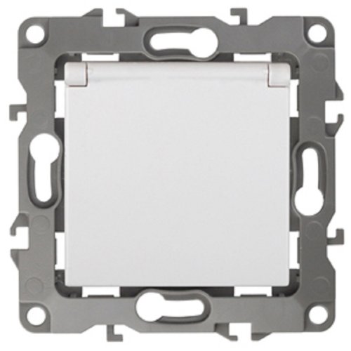 Розетка с заземлением без рамки Эра S12 1-м крышка шторки 16А белый картинка